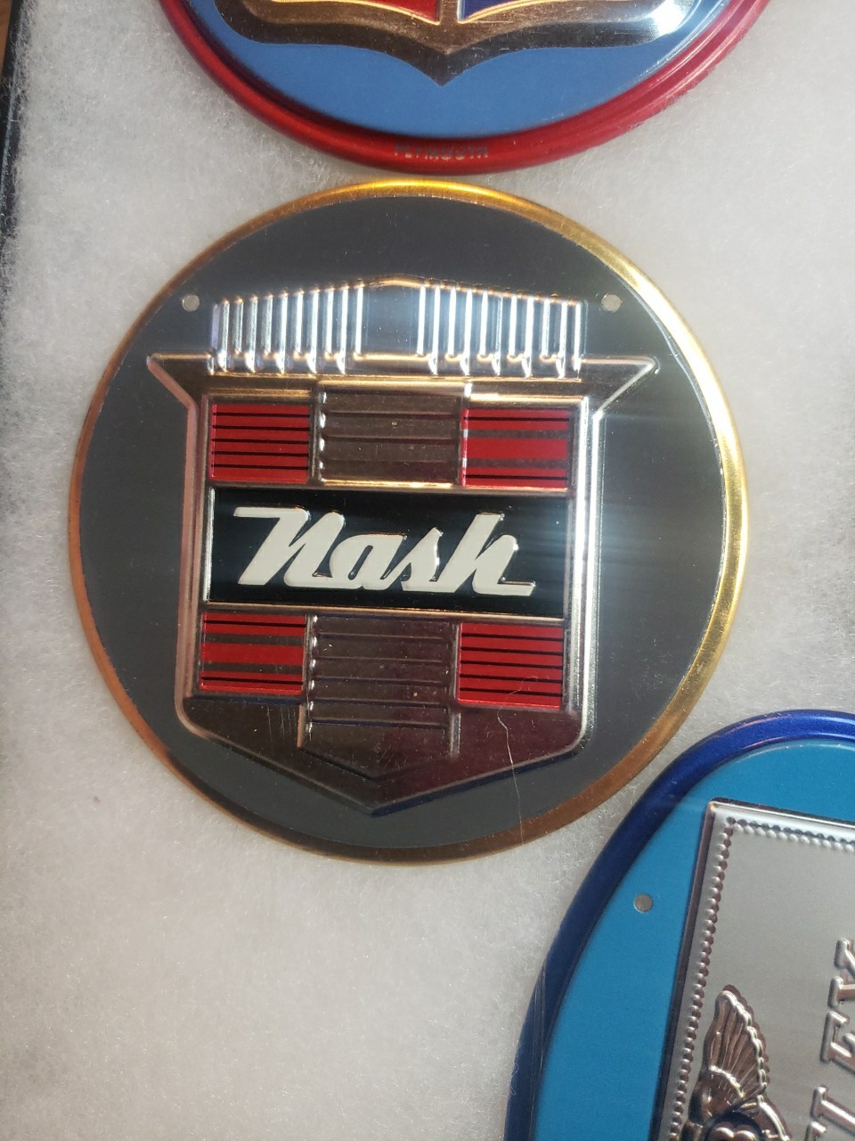 ORIGINAL 1950S WHEATIES CEREAL PREMIUM METAL AUTOMOBILE EMBLEMS SET 14 IN Case