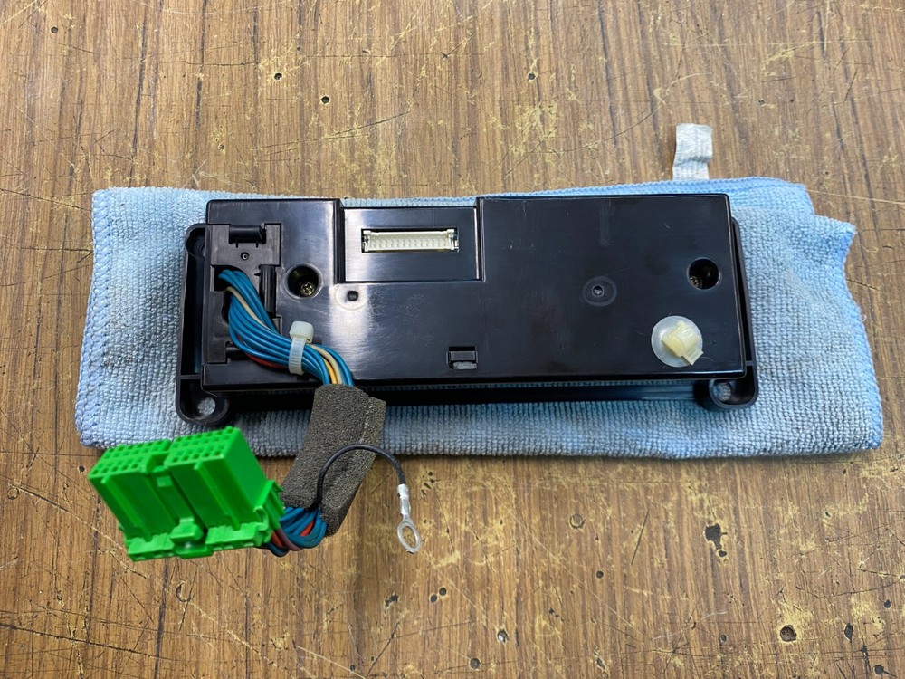 Ford Falcon BA BF XT / XR6 ICC Interior Centre Dash Display Screen Small Type