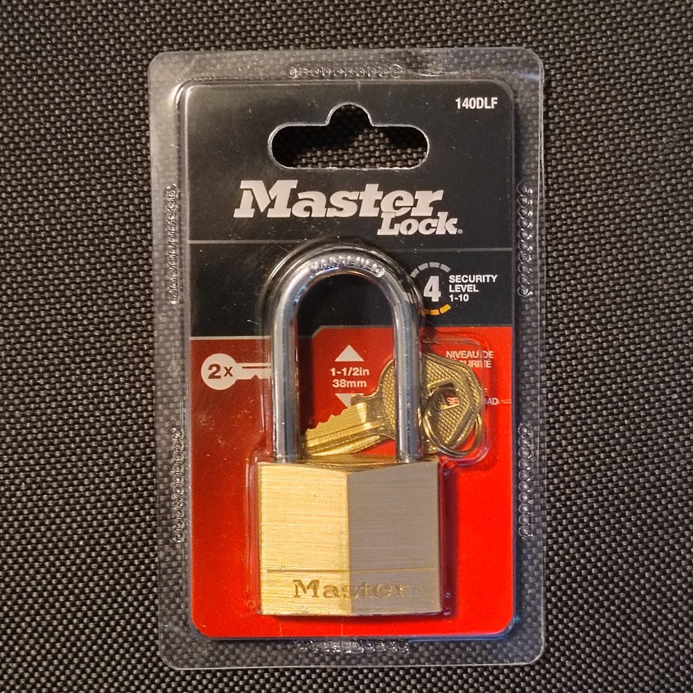 Master Lock 140DLF Padlock with 2 Keys NEW