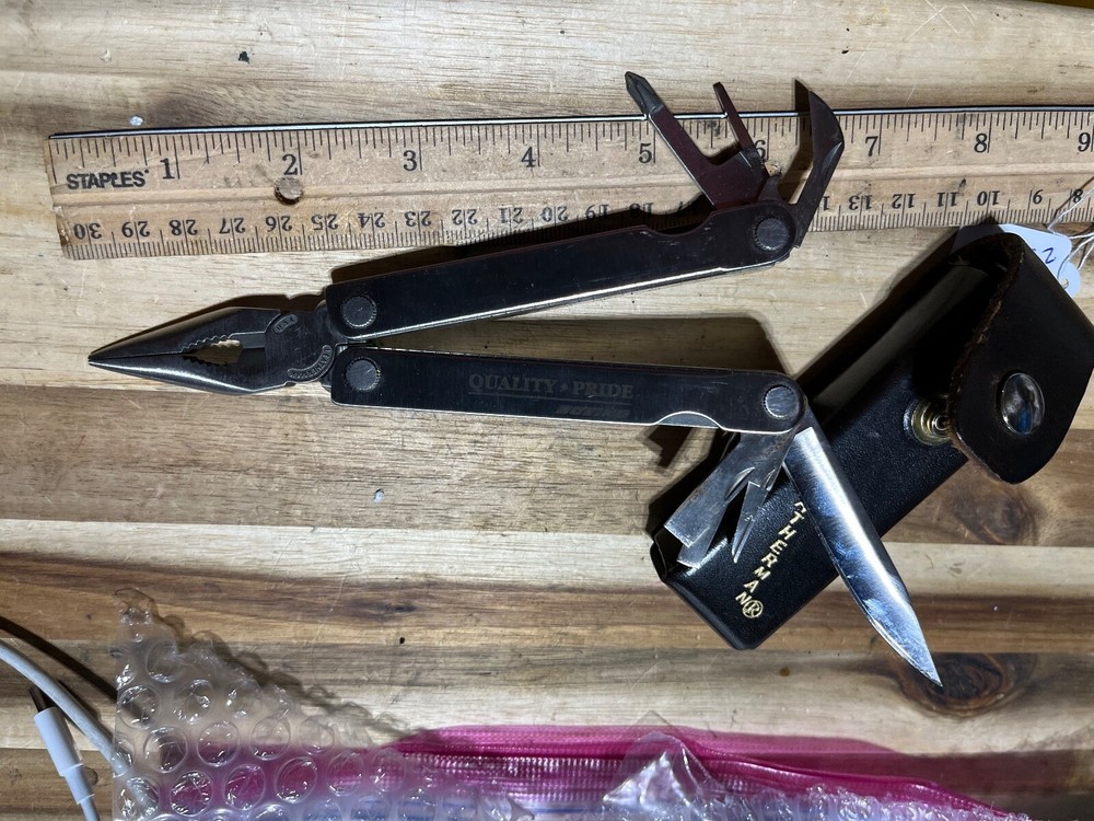 Vintage Early model Leatherman tool mulitool (23536B) 23336