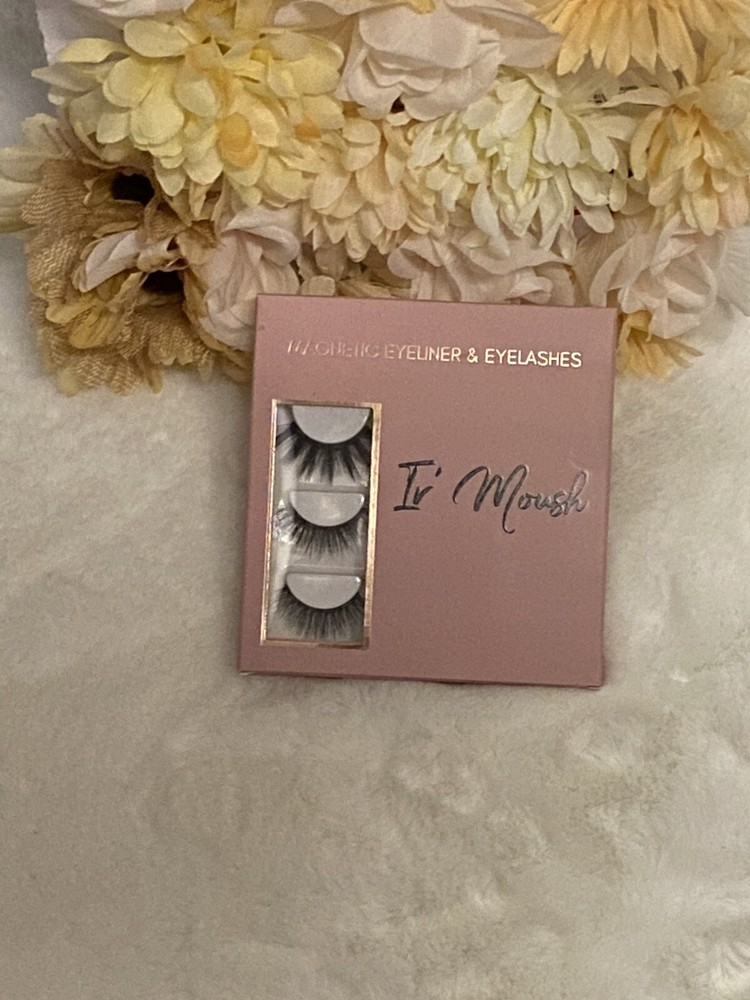 Magnetic eyelashes and eyeliner set