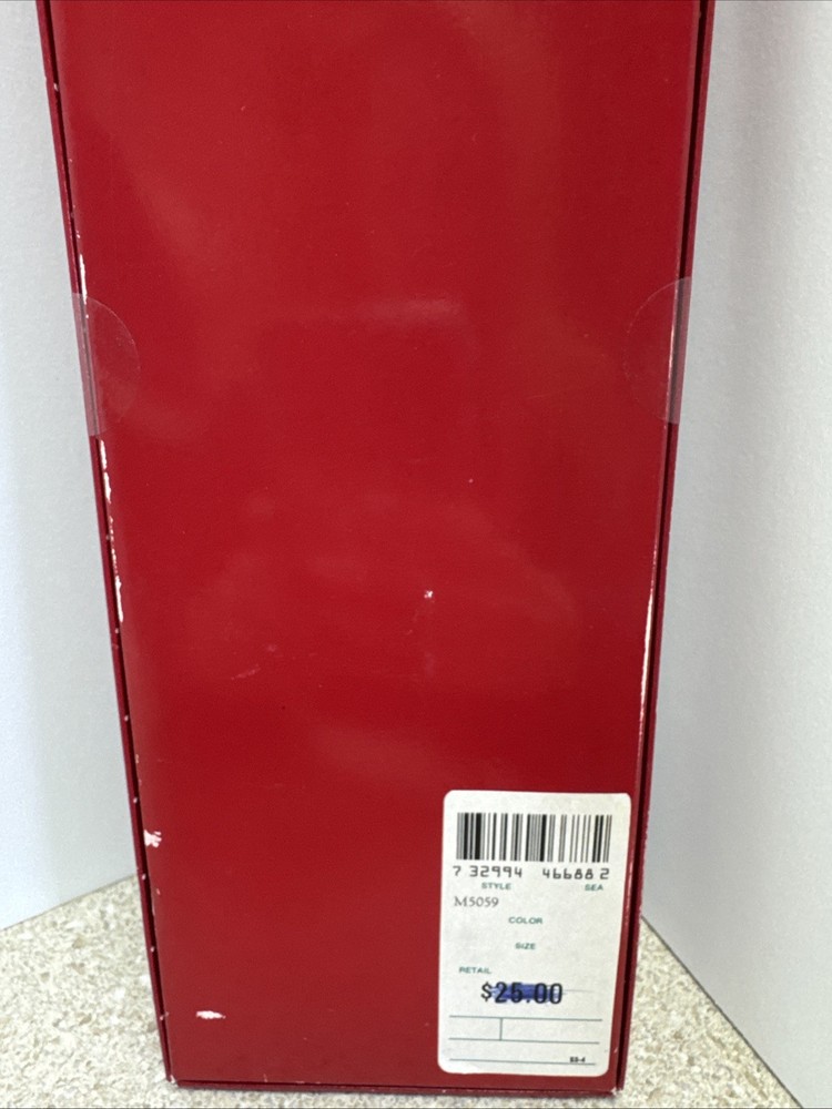 All The Trimmings Two Piece Cake Set