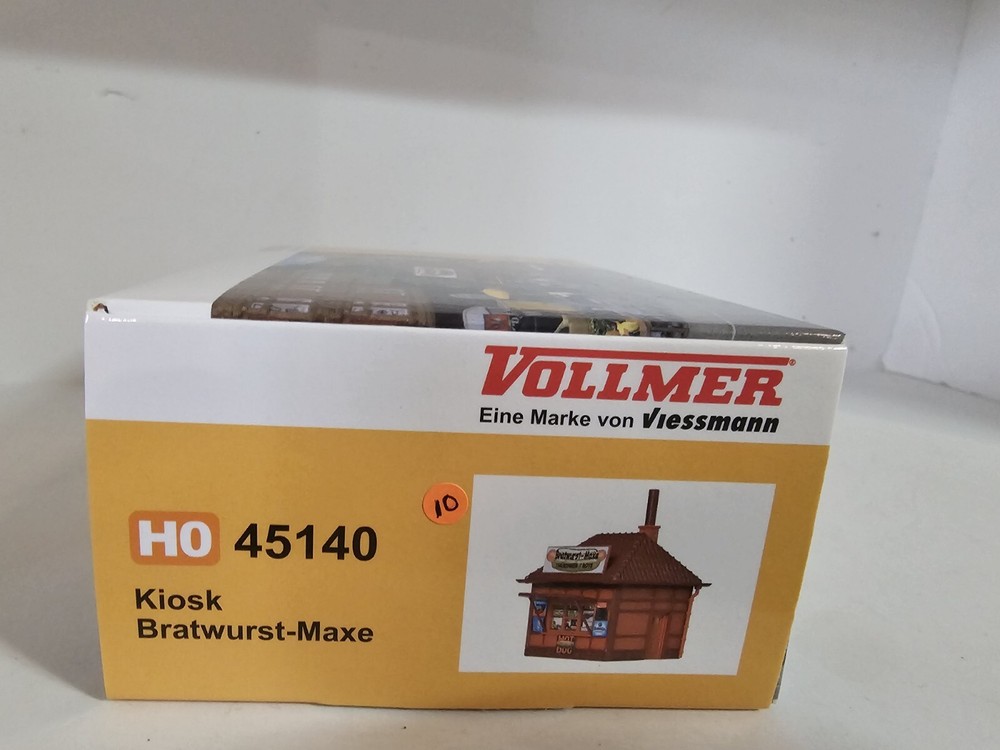Vollmer Bratwurst Max 45140 HO Scale