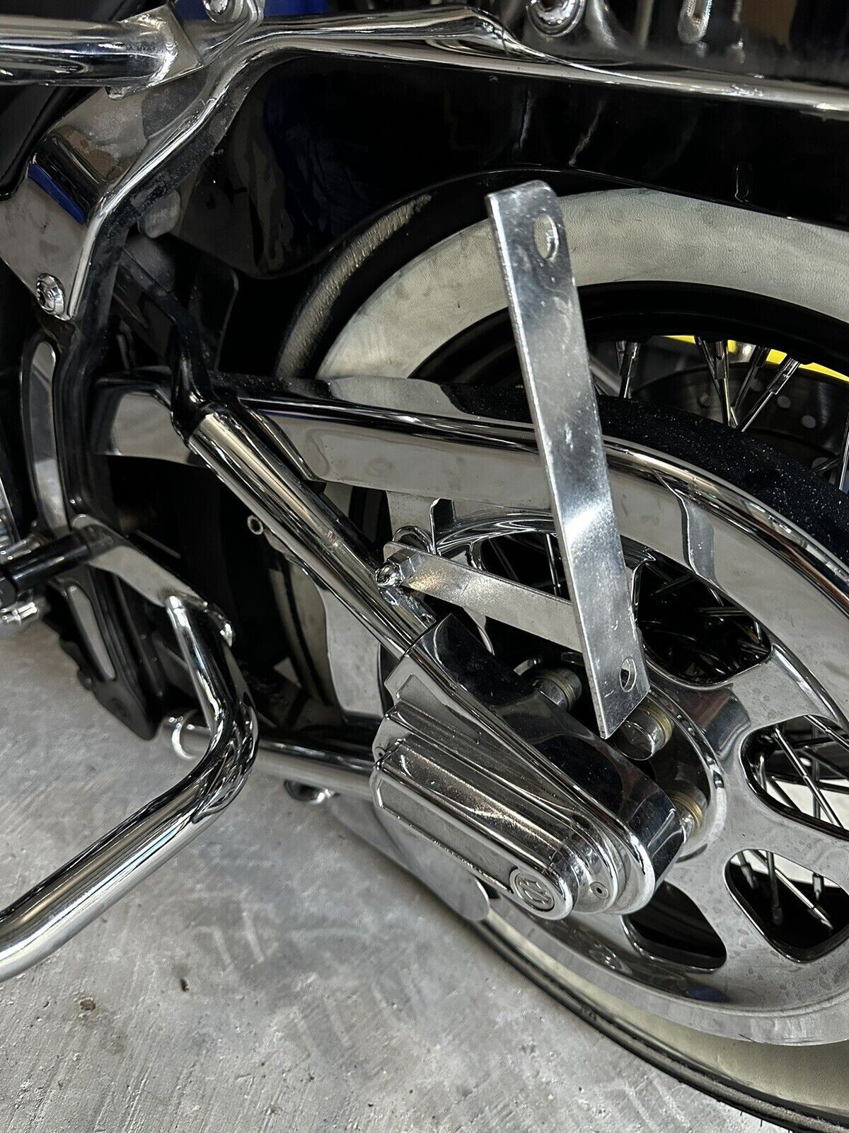 Side License Plate Relocation Bracket for HARLEY-DAVIDSON SOFTAIL & SPRINGER New