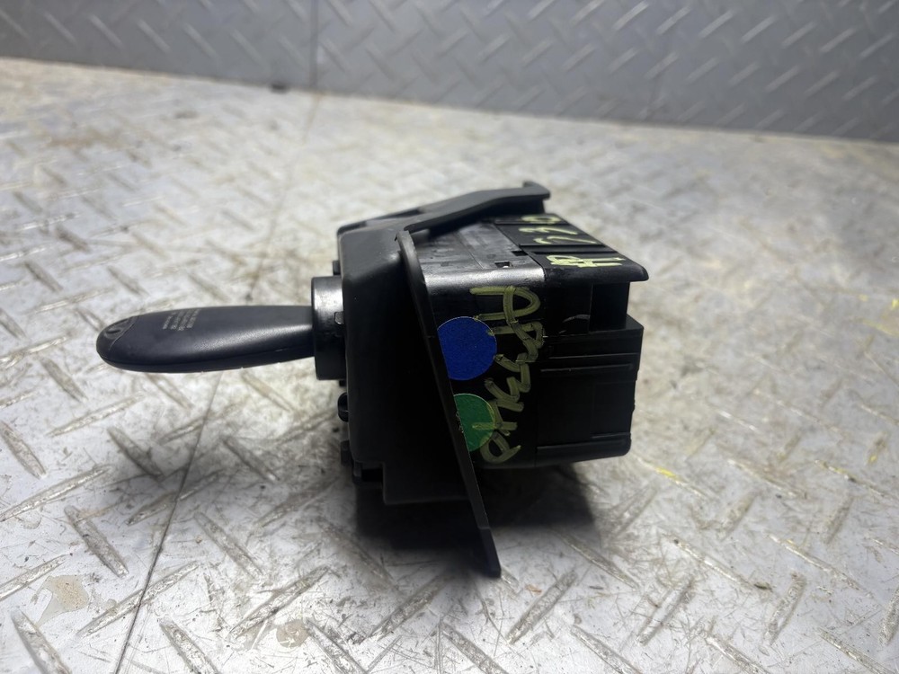 2011-2014 Chrysler Town & Country Ignition Node Assembly W/Key/Remote Start