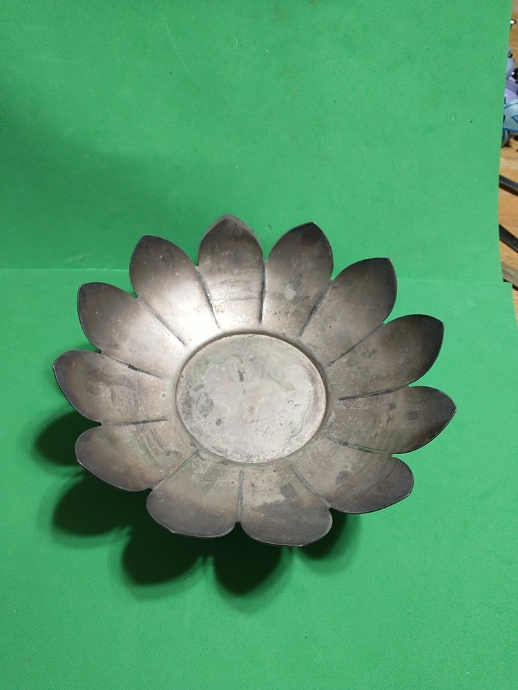 VINTAGE LEONARD SILVER PL ATE FOOTED DISH LOTUS FLOWER 6 3/4" X 2 1/2"