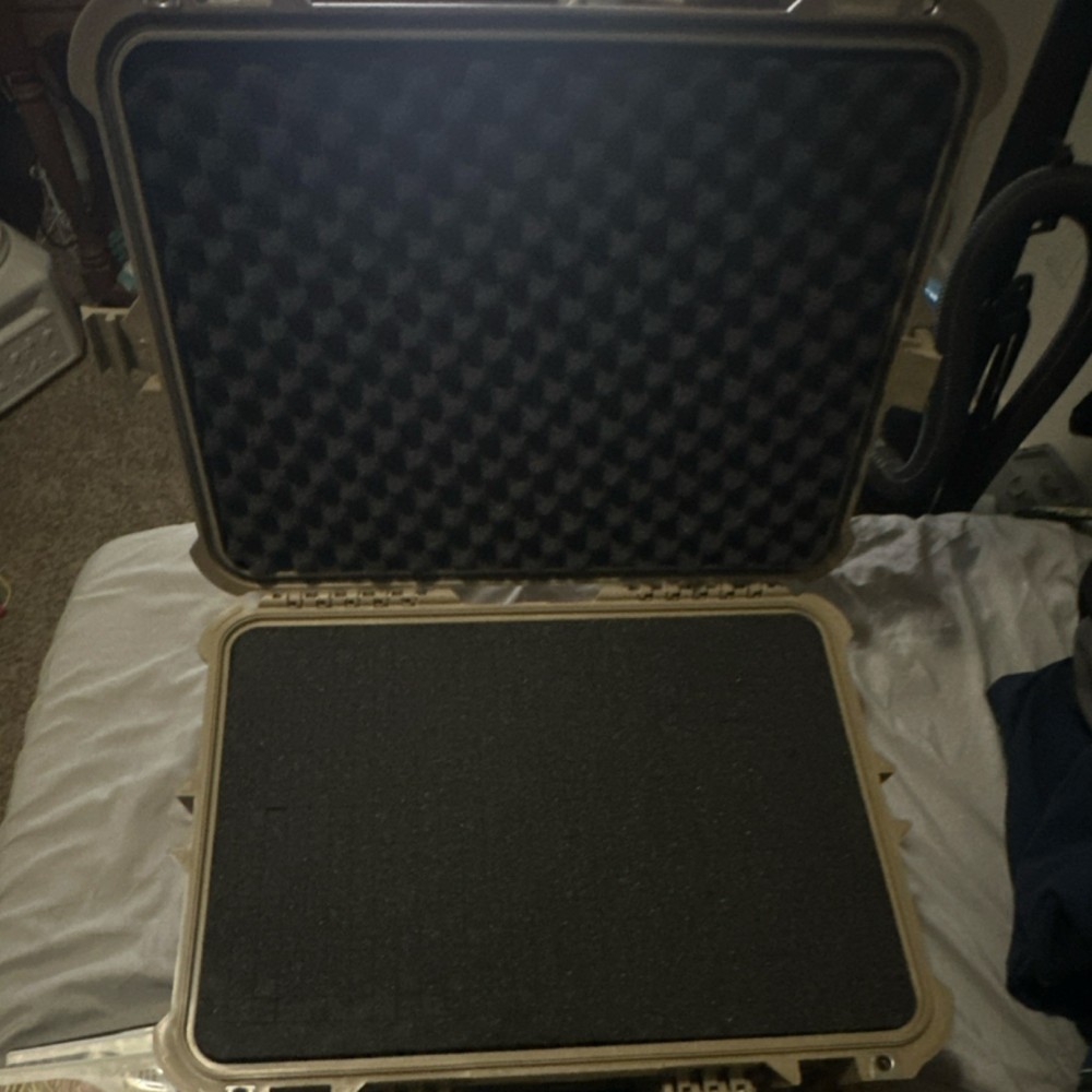 Apache 4800 Hard Case for Pistol, Durable Plastic, Beige, Foam-Lined