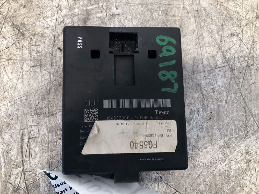 2013 Freightliner Cascadia Cab Module 0673829003 (650-10383)