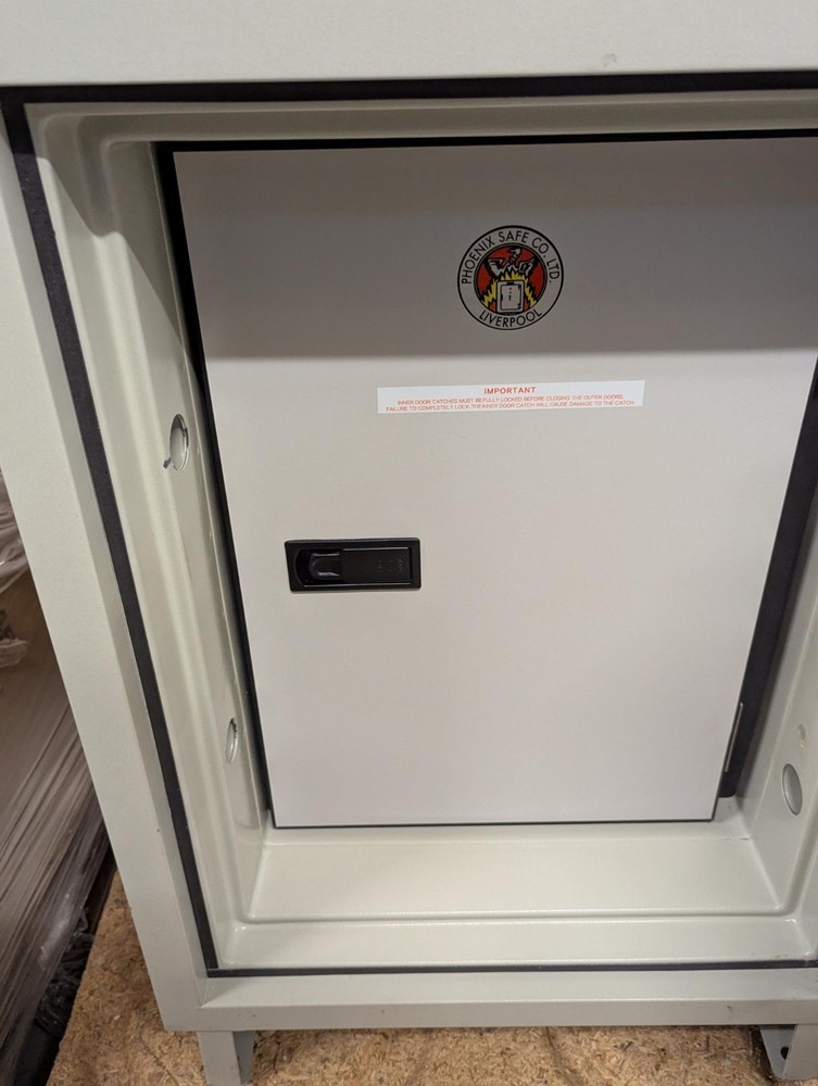 fireproof safe box phoenix datacare 2000
