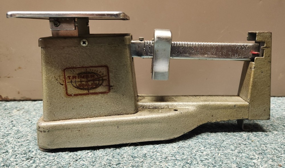 VINTAGE TRINER SCALE 1 LB FROM US POST OFFICE - USED!!