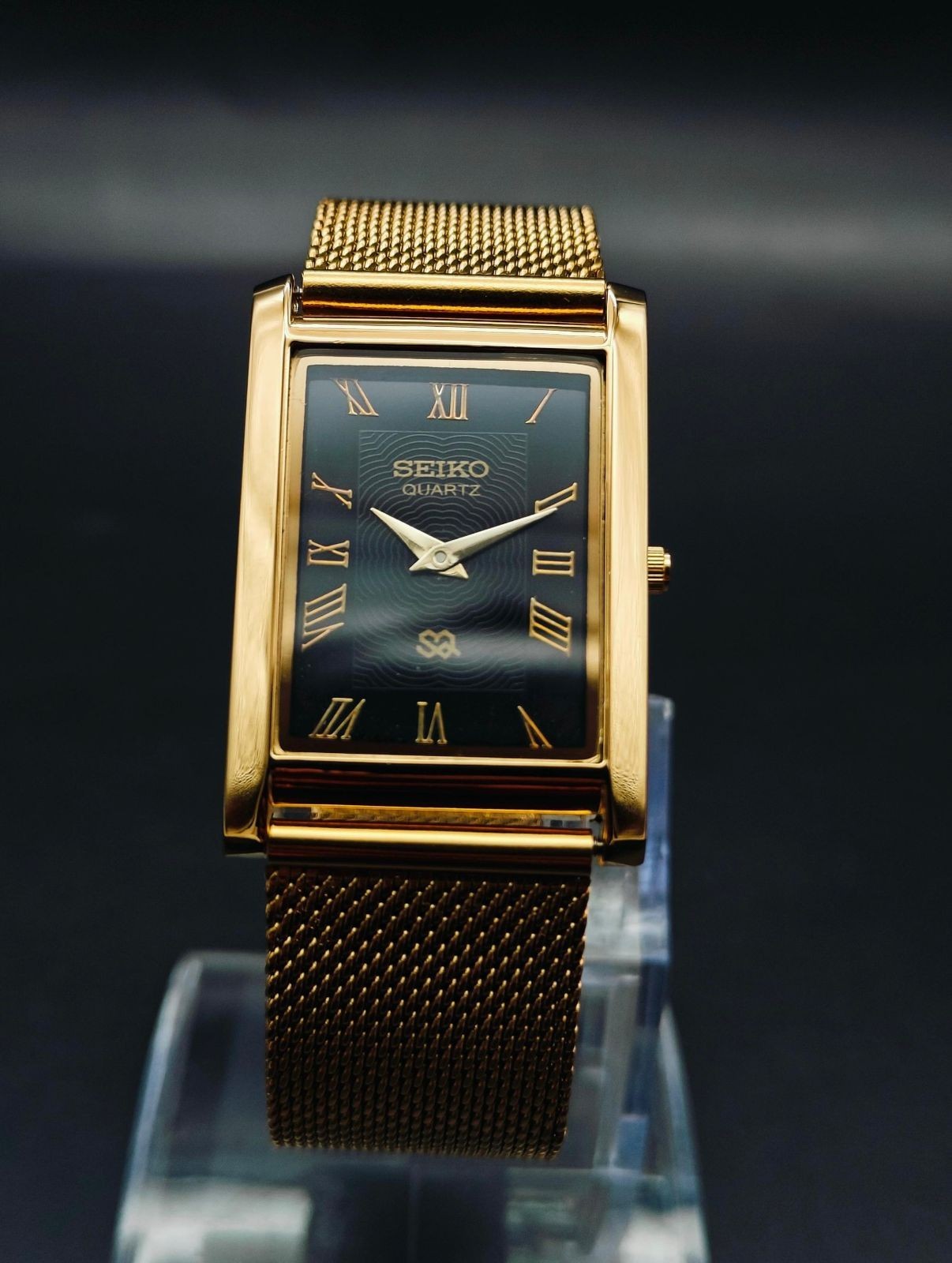 Classic Vintage Seiko Slim Quartz Men's Wrist Watch