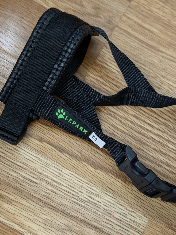 Nylon Dog Muzzle Prevent Biting Barking Chewing Medium Adjustable Loop Pet NEW