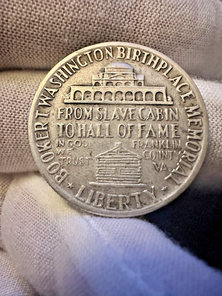 1946 P Booker T Washington Half Dollar.