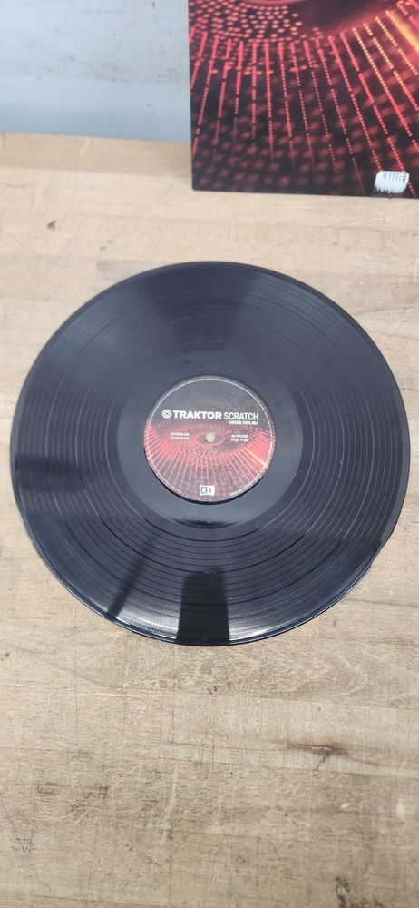 2x Native Instruments Traktor Scratch Pro Control Vinyl MK2 Black Record DJ
