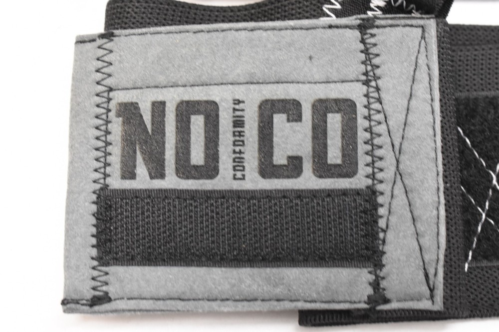 NOCO Conformity Wrist Wraps Black Dark Grey Hook & Loop Stretch Material