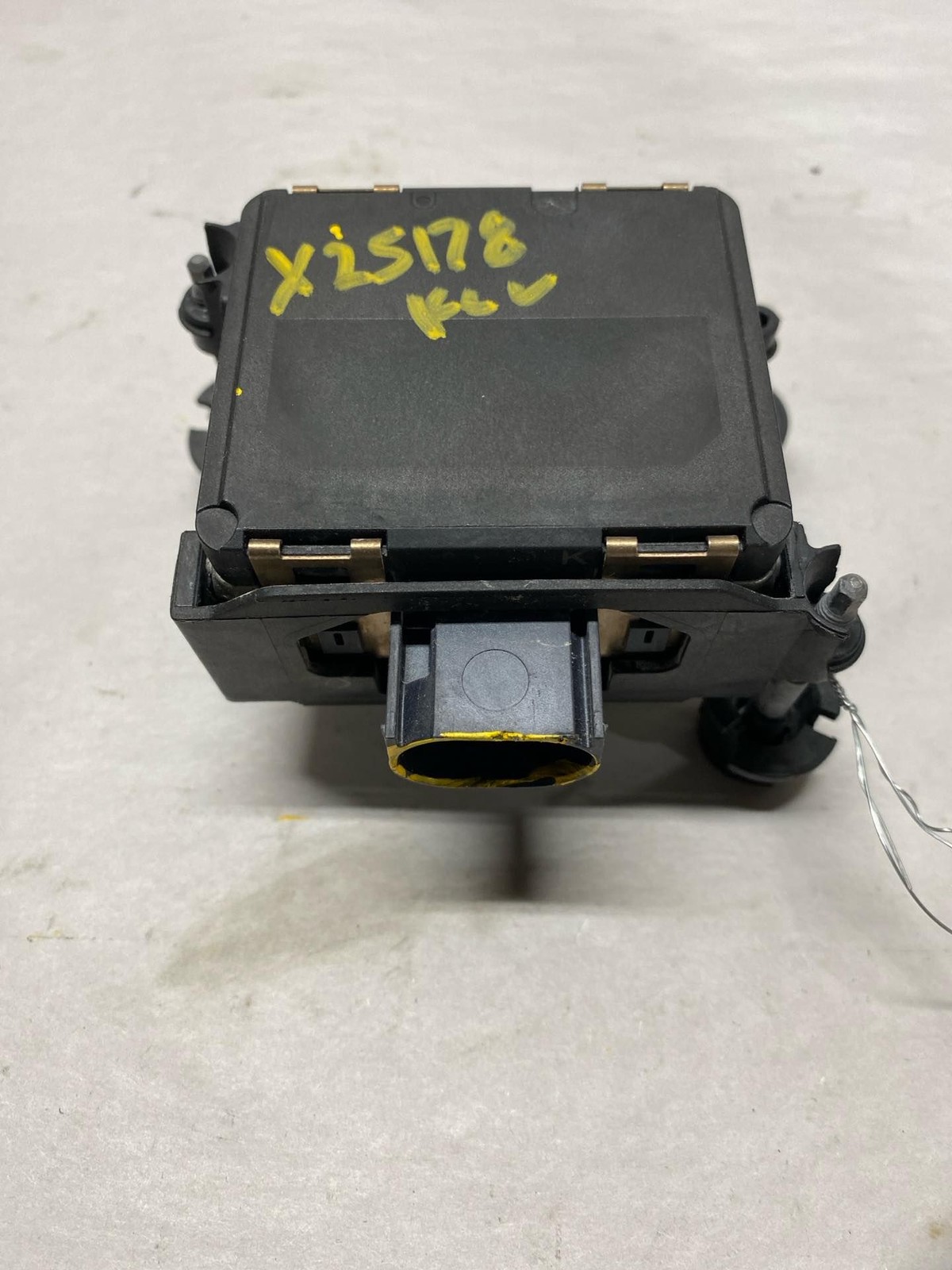 17-22 HONDA CRV FRONT RADAR UNIT GRILLE MOUNTED AWD W/O LED 36803TLAA00