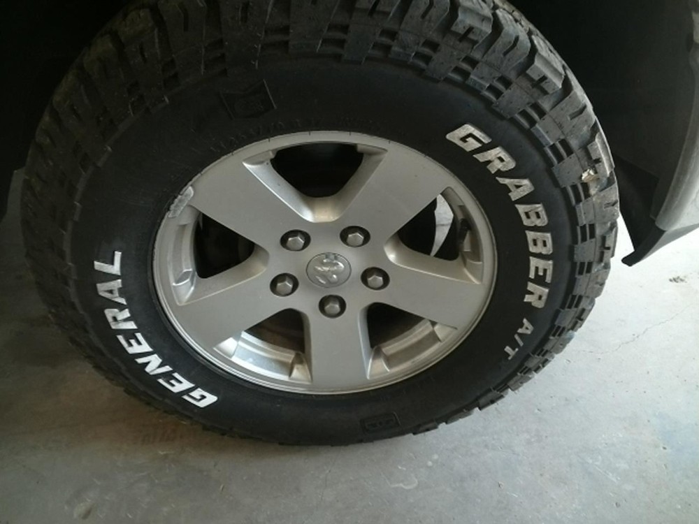 RAM1500 2012 Jack 104778662