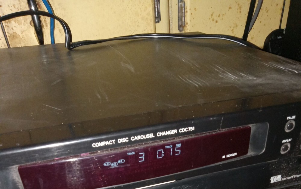 Philips CDC 751 Compact Disc Carousel Changer - No Remote or Cables