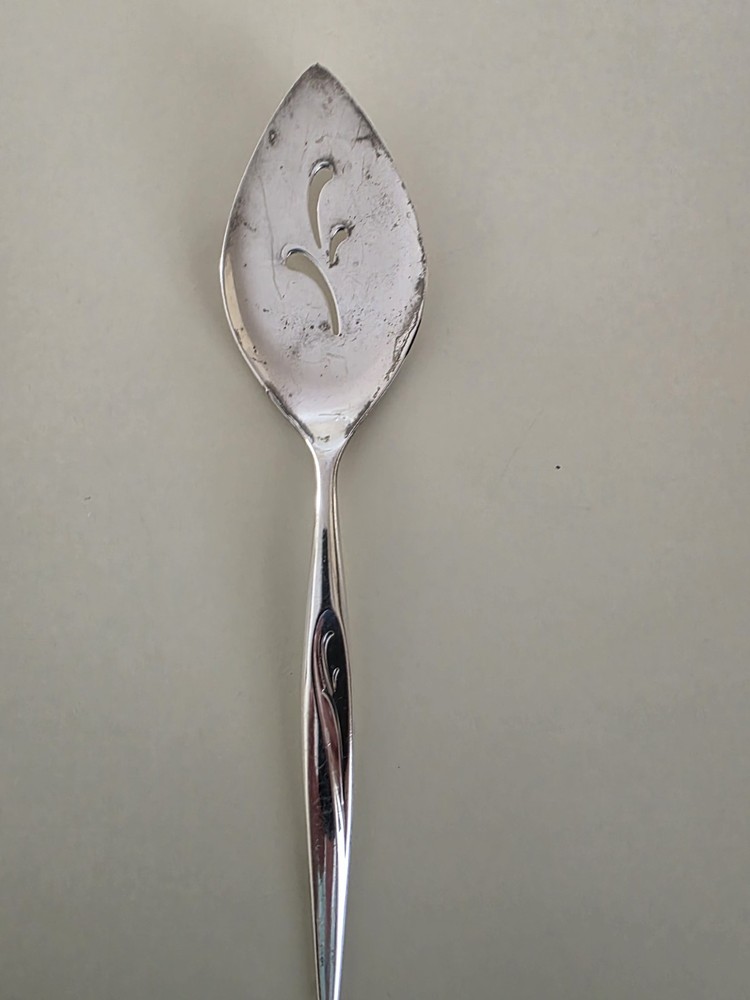 Oneida Community Flight Silverplate Pierced Pie Server 8 5/8in flatware