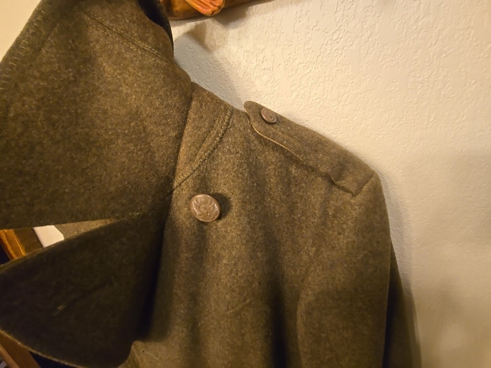 WWII dated 1943 Size 34/S Brown buttons wool overcoat.