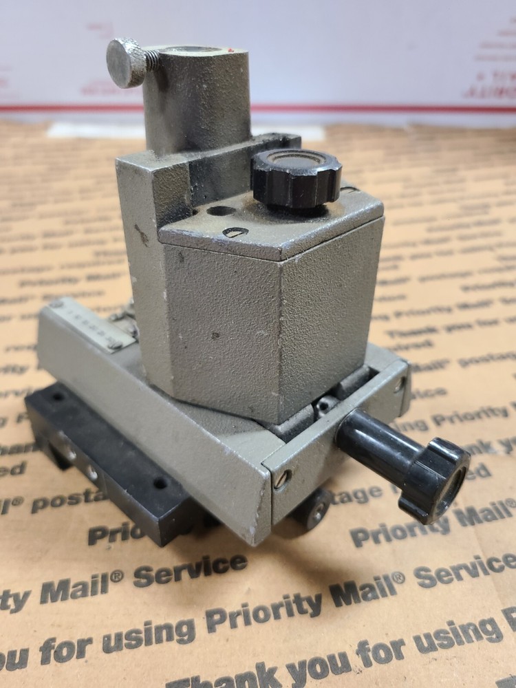 Optical Dovetail Mount w/Translation