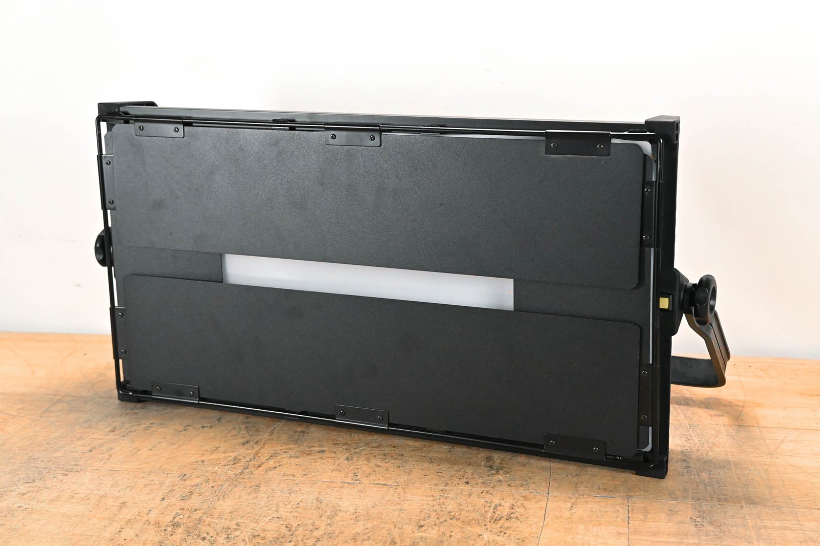 Mmbel B-112L-120W Bi-Color LED Panel Light CG01U63