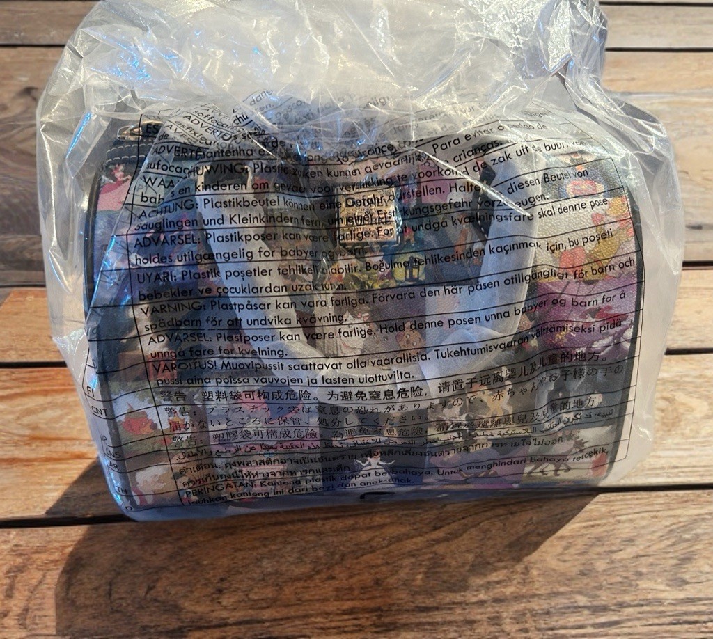 Disney Dooney & Bourke Classics Movie Film Barrel/Satchel Bag 2025 NWT Sold Out