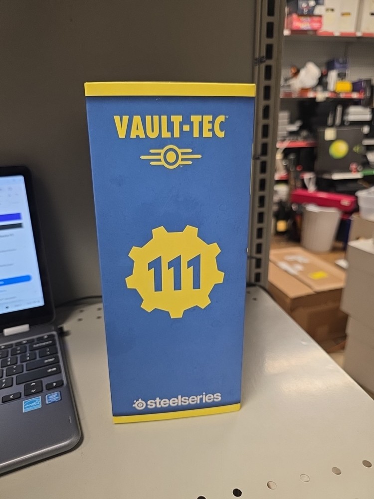 Fallout 4 Vault 111 SteelSeries Siberia V3 Headset