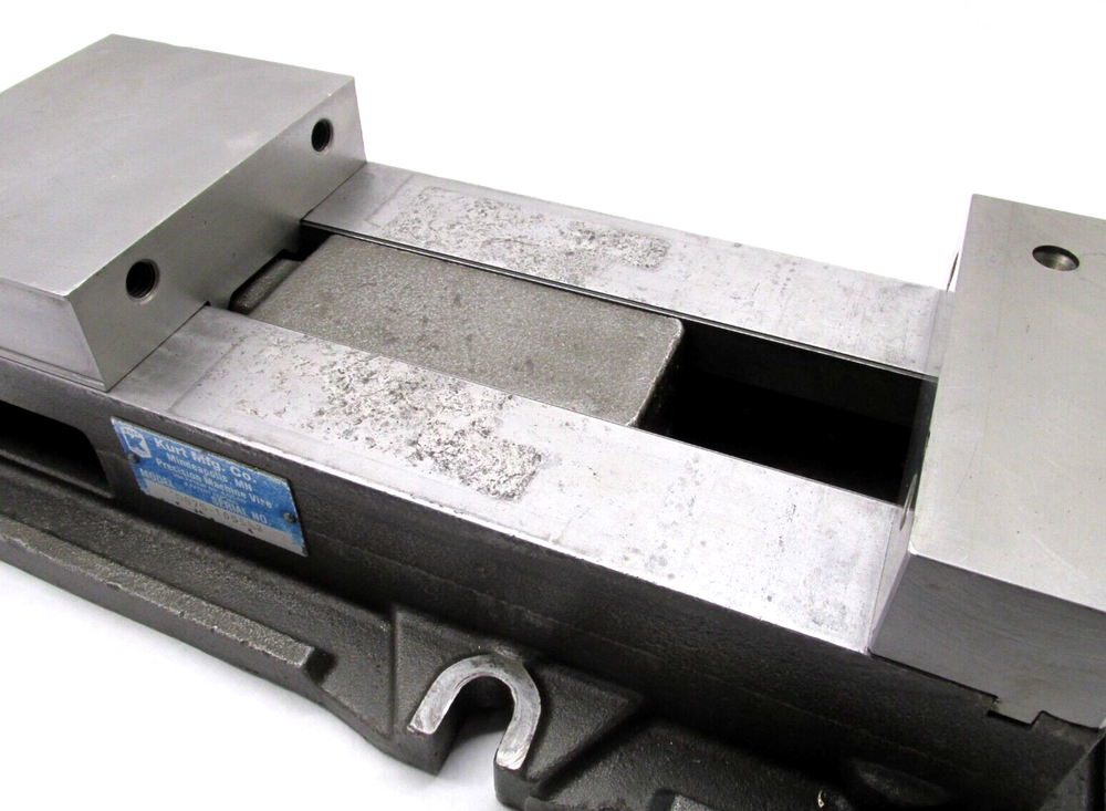 KURT ANGLOCK 6" MILLING MACHINE VISE - #D675