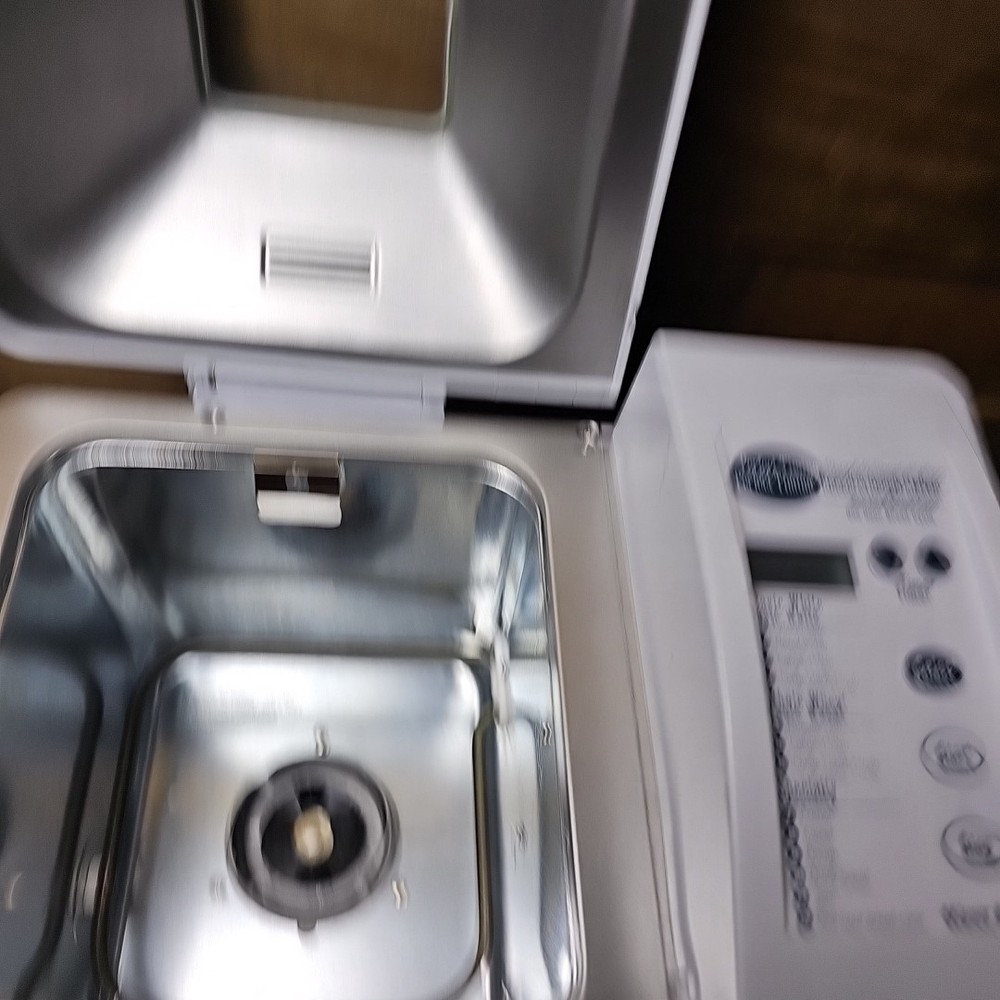 West Bend Perfect Timing Automatic Bread & Dough Maker #40126 (Open Box)