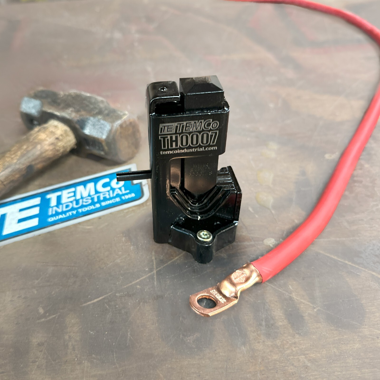 TEMCo Hammer Lug Crimper: 8 AWG to 4/0 Battery/Welding Cables (Mountable)