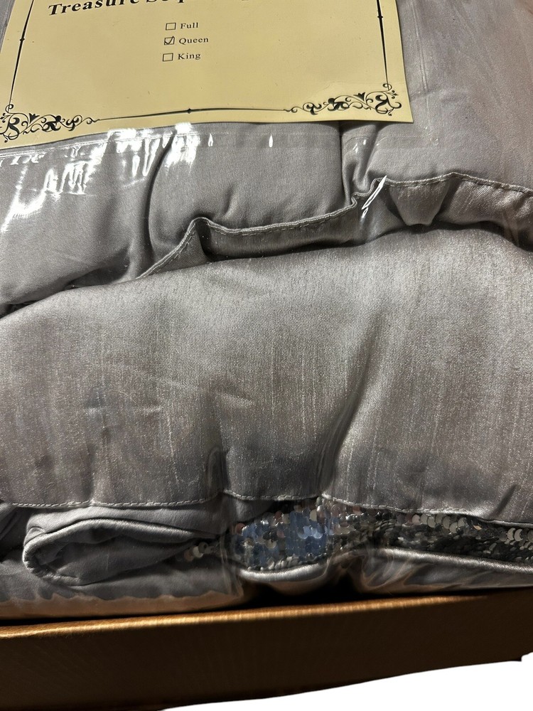 Treasure Sequin Silver Queen 4pc Bed Set
