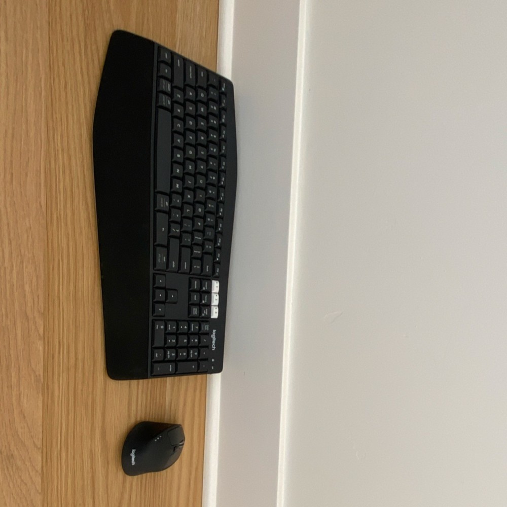 Logitech K850 Wireless Ergonomic Keyboard & Mouse Bundle Black