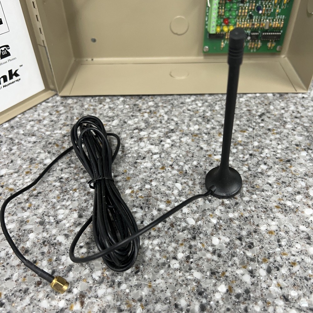 Uplink 2540 Cellular Alarm Communicator CDMA Wireless