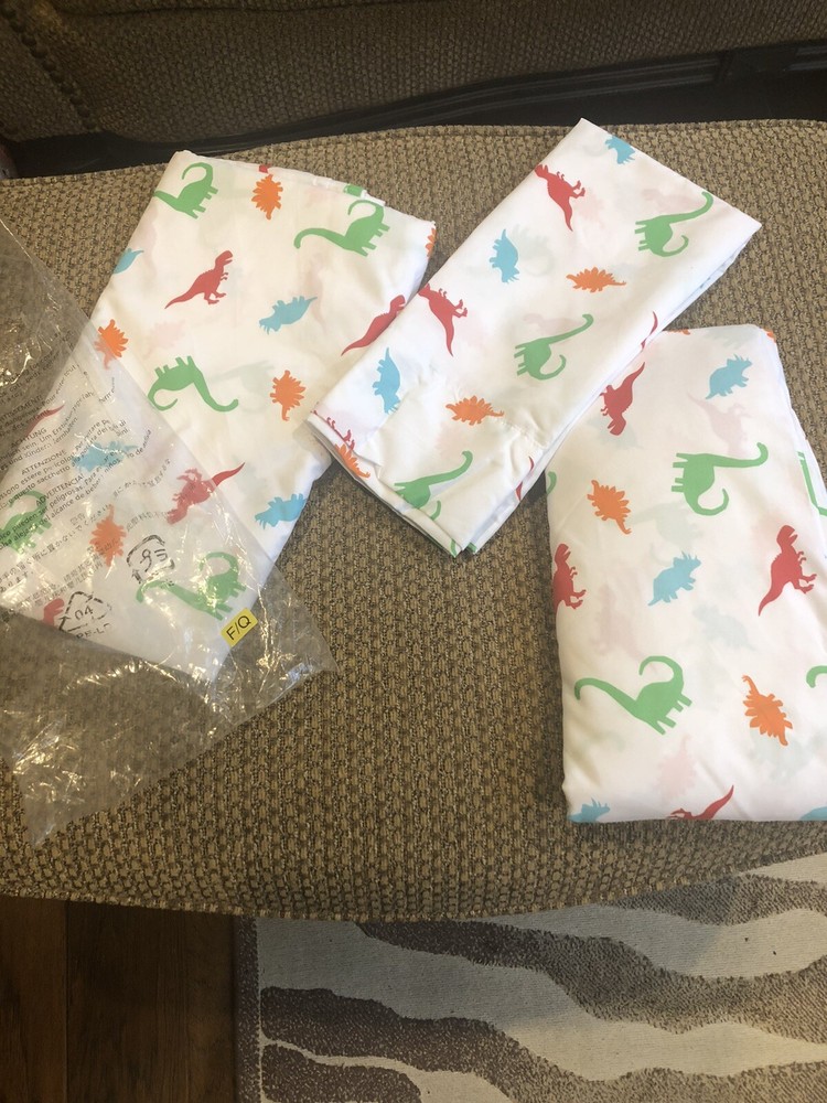NIP Amazon basics dino squad full queen sheet set 4 piece