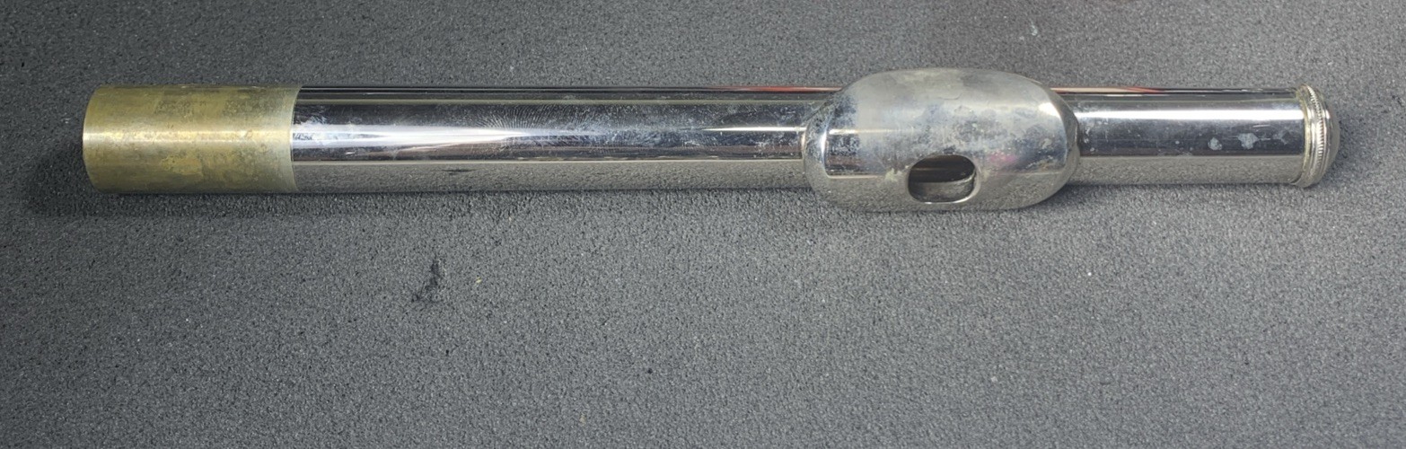 WINDSOR STUDENT FLUTE WITH CASE, “AS IS” PARTS OR REPAIR, DISPLAY PIECE