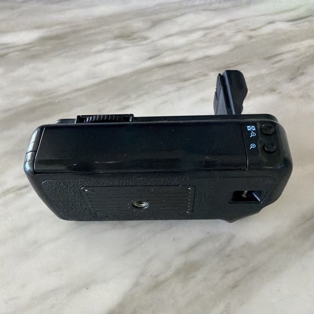 Canon BG-E2 Battery Grip for 20D, 30D