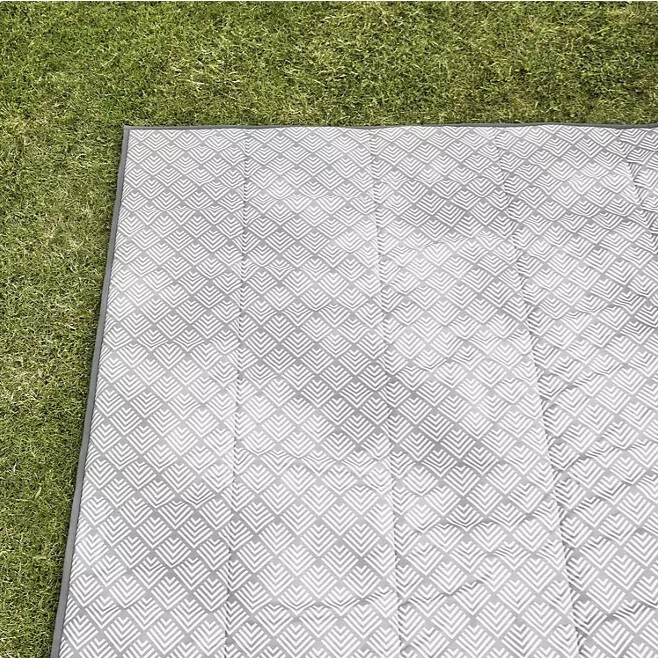 MEMBER'S MARK OVERSIZED 8' X 8' OUTDOOR BLANKET, *CHOOSE PATTERN*