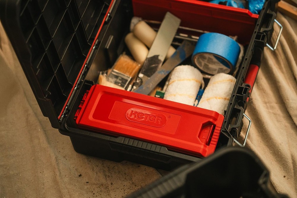 Masterloader Resin Rolling Tool Box with Locking System and Removable Bins