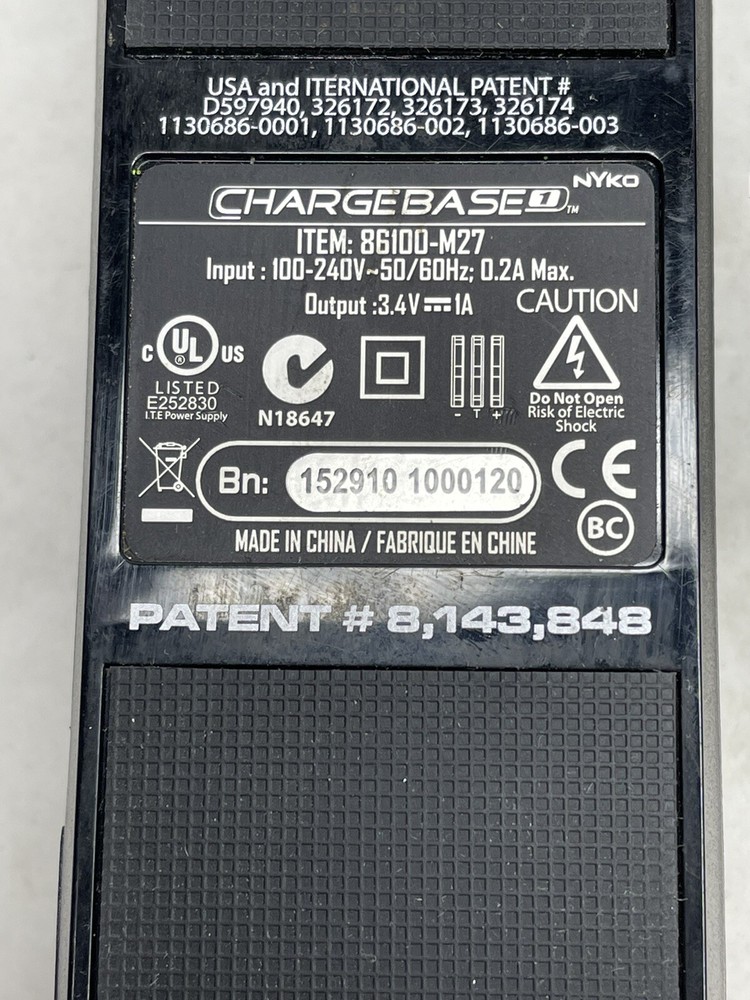 Nyko Charge Base 86100-M27 for Xbox One Controllers