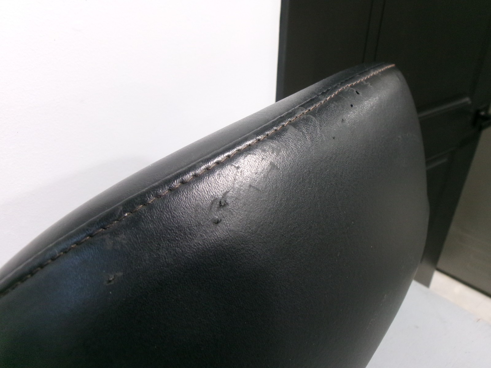 2015 Harley Davidson CVO Electra Glide King Tour Pak Pad, Used, PN-52300225