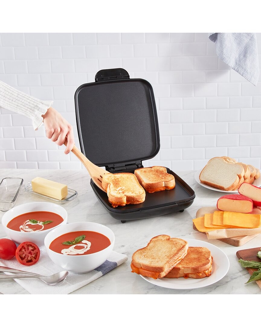 Dash Family Size Egg Bite Maker Black