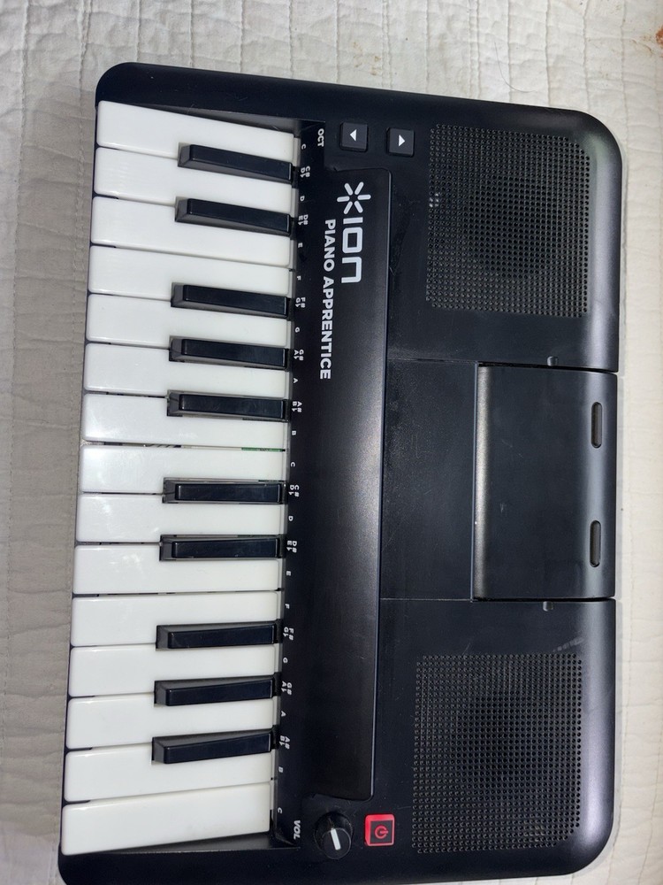 ION Piano Apprentice 25-Key Lighted iPad/iPhone Keyboard