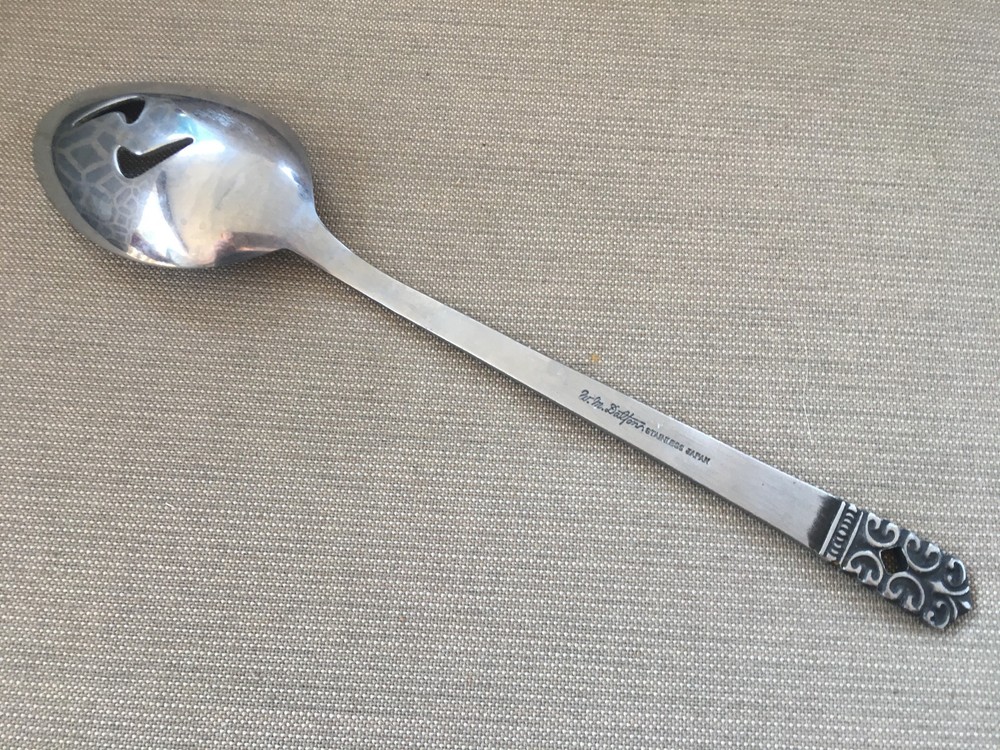 Pierced Serving Table Spoon Stainless Rogers Stanley Roberts Marquesa Scroll