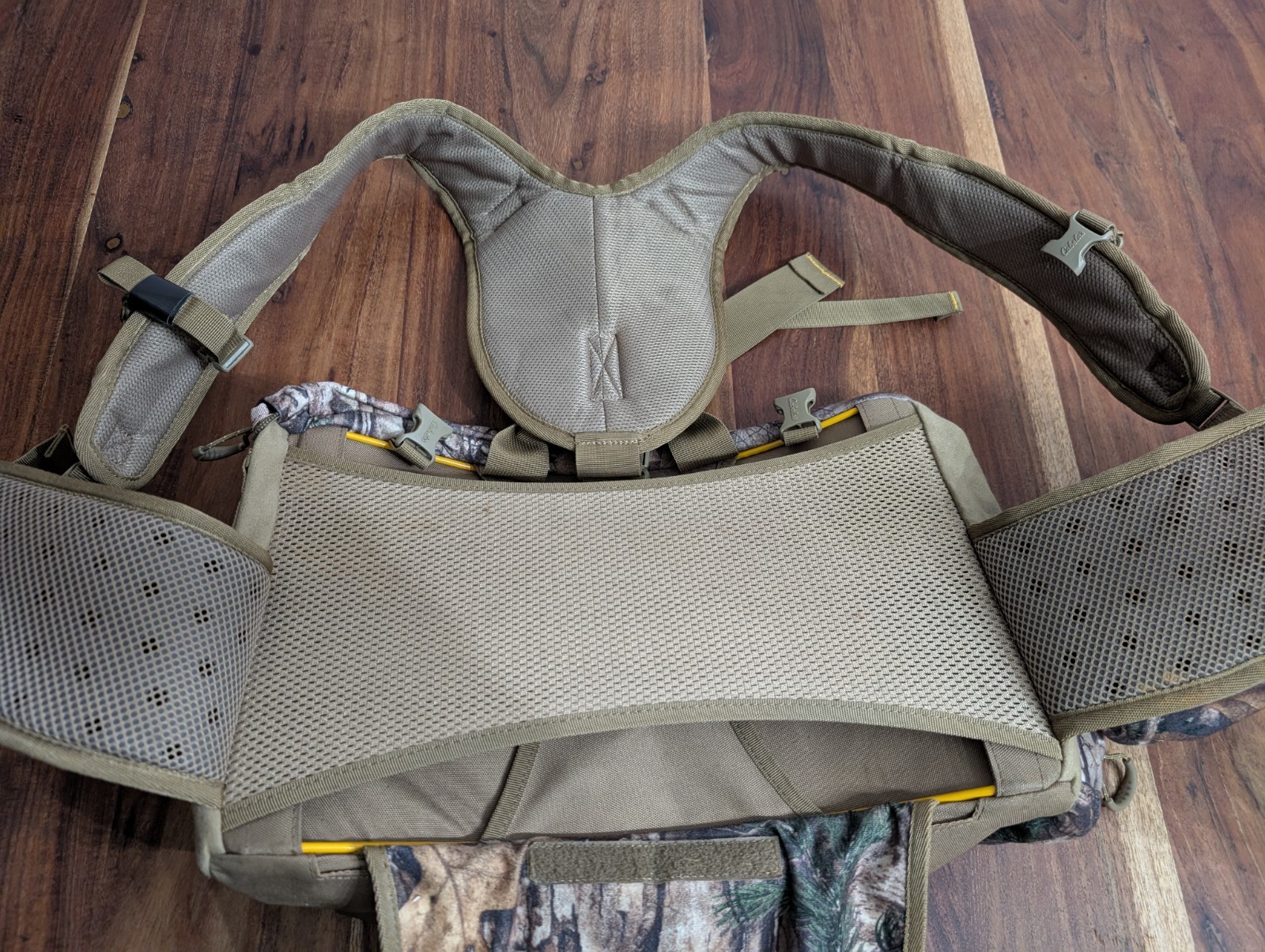 Cabela’s All Day Transporter 1200 Lumbar Pack Realtree Xtra Hunting Backpack