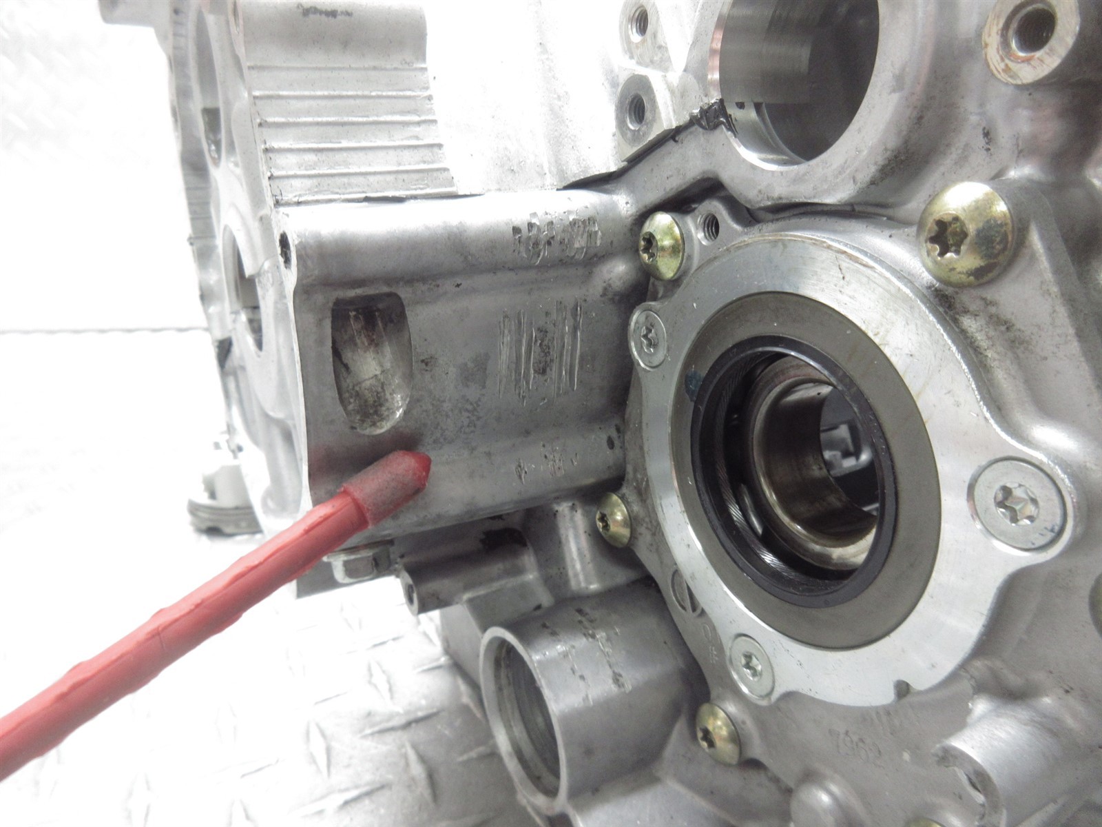 2007 06-07 Suzuki GSXR 600 GSXR600 Crankcase Case Engine Motor Block Piston Lot