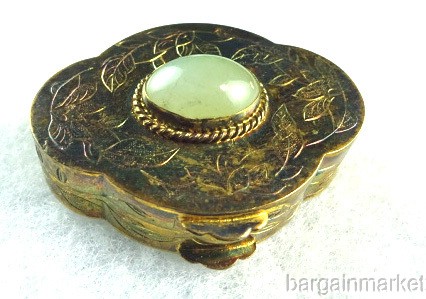 Vintage Sterling Silver Opal / Oval Pill Box