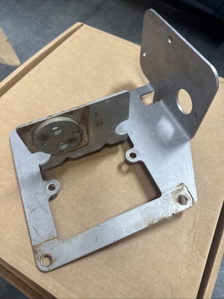 Whelen Howler Mounting Bracket 86961 Used