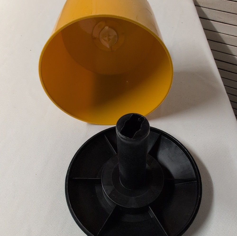 Disk-Go-Case Yellow Plastic Record Case with Lid & Handle for 7" Records