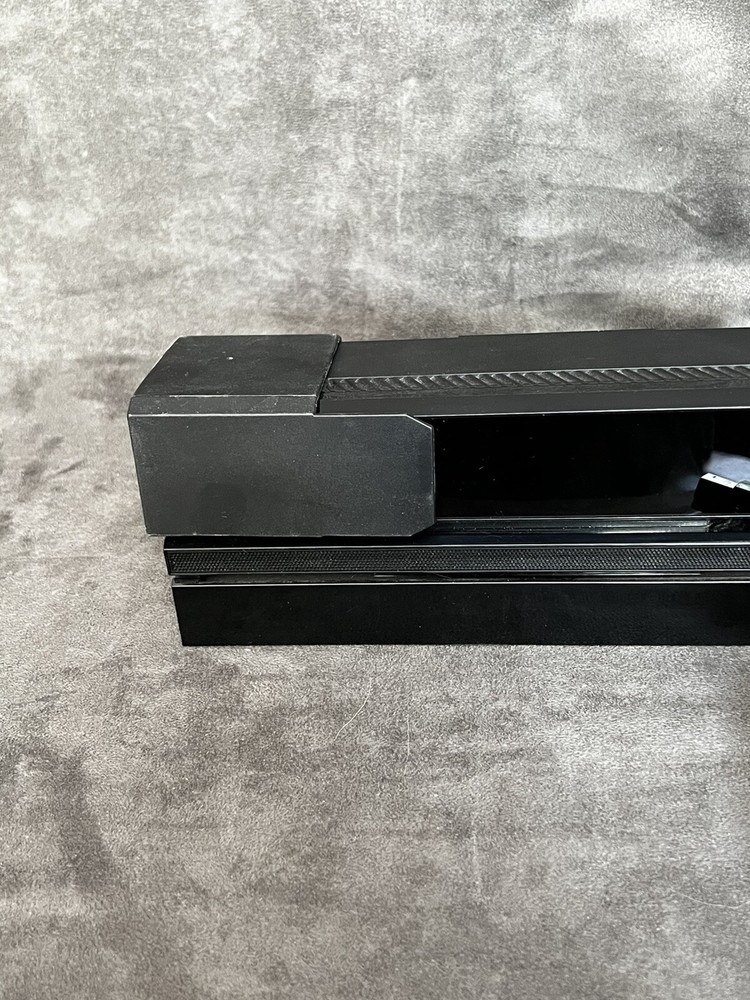 Microsoft Xbox One Kinect Black Model 1520 Motion Sensor Bar Camera W/ TV Mount